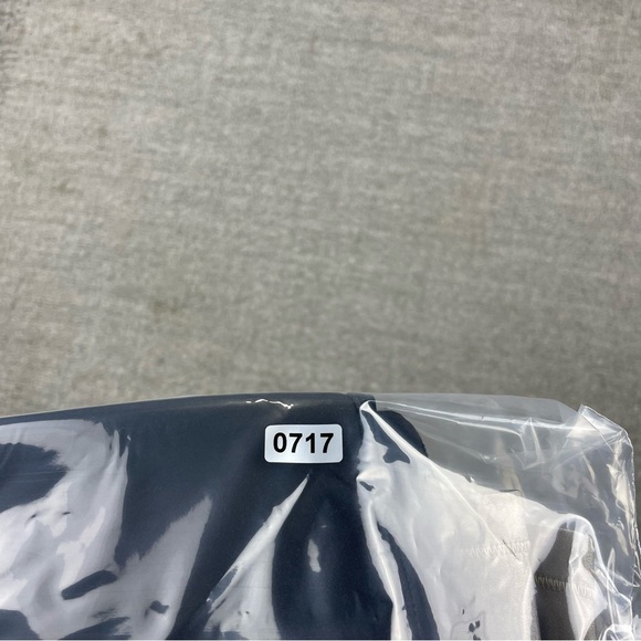 Good American Ombre Bike Gym Athletic Shorts - Picture 13 of 13